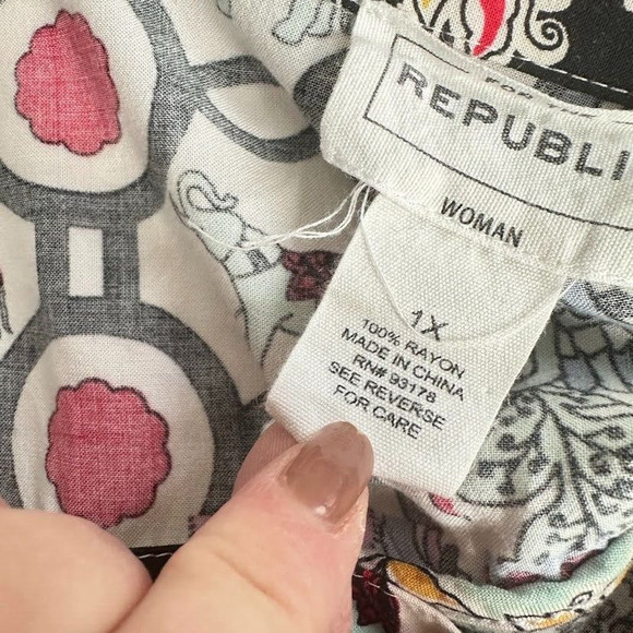 For The Republic Tunic Blouse Elephants Patchwork Whimsy Artsy Boho Plus Size 1X - Picture 7 of 7